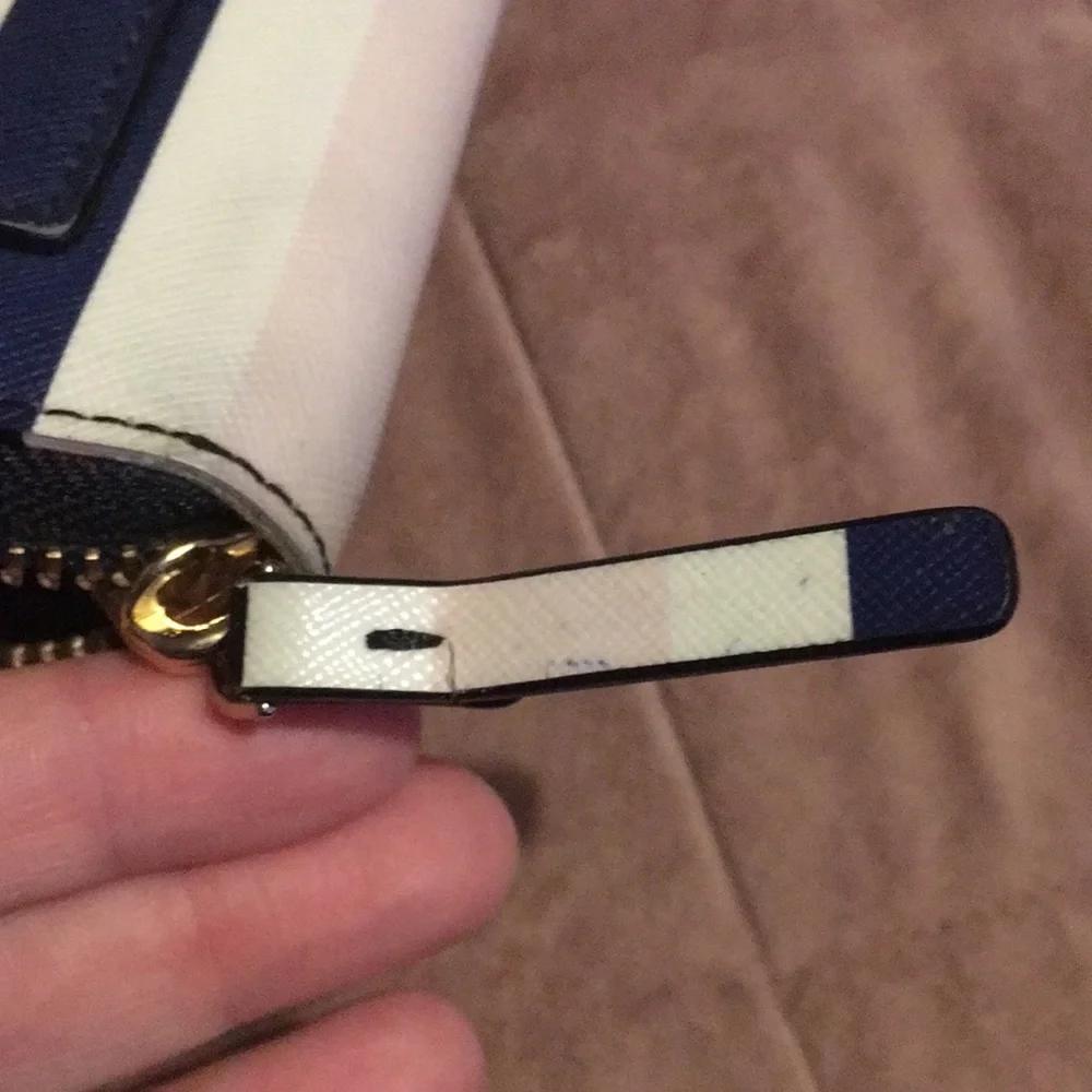 Kate Spade zip around wallet - Picture 7 of 10